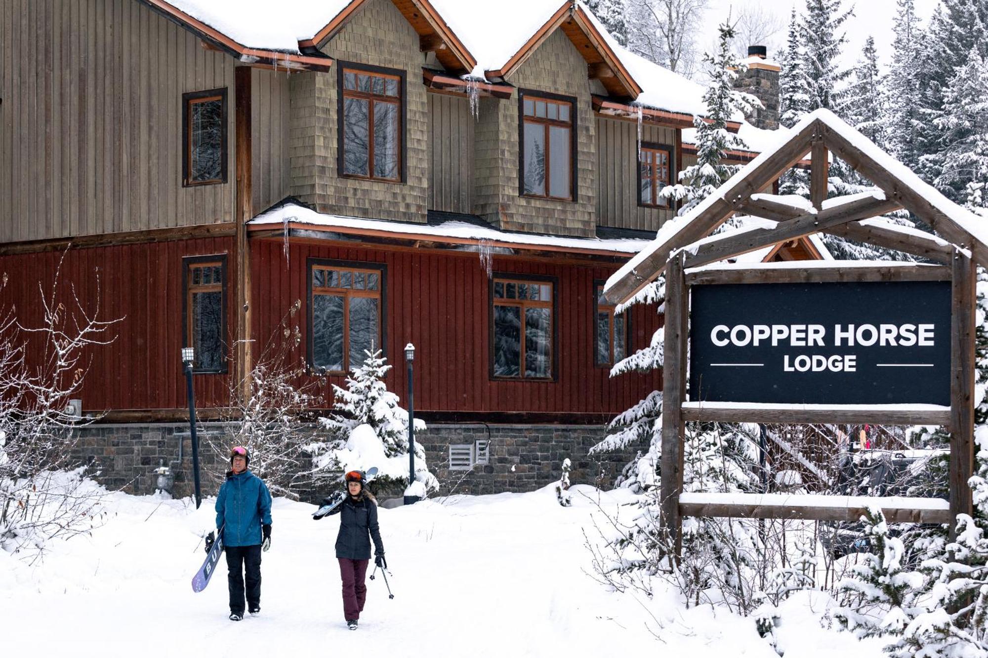 Copper Horse Lodge Golden Luaran gambar
